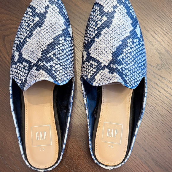 GAP Blue and White Snake-Print Slip-On Mules - Picture 6 of 11